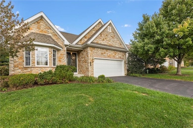 5002 Valley Stream Ln, Macungie, PA 18062 - photo 4