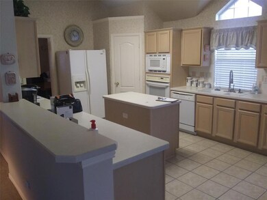 2408 Champlain Ln, Denton, TX 76210 - photo 6