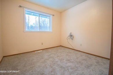 334 S Kobuk St, Soldotna, AK 99669 - photo 5