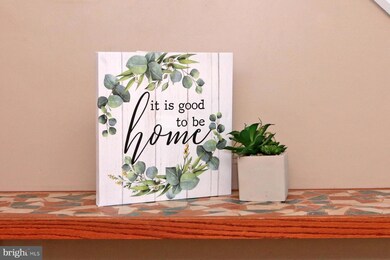 827 W Main St, Palmyra, PA 17078 - photo 3