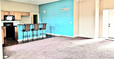 21712 Johnson Ct, Spring Hill, KS 66083 - photo 2