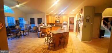 2004 Lake Forest Dr, Upper Marlboro, MD 20774 - photo 5