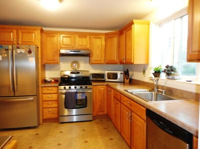 42 Greenwood St, East Falmouth, MA 02536 - photo 2