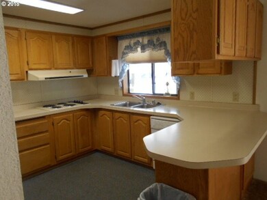 467 NW Johnson Ave, Prairie City, OR 97869 - photo 7