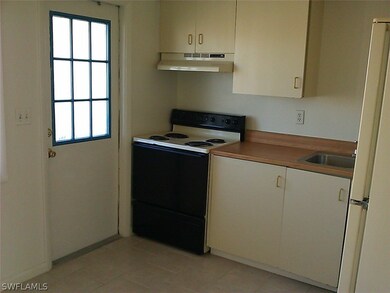 4617 SW 8th Place unit 5, Cape Coral, FL 33914 - photo 3