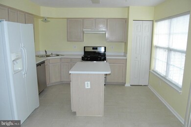 166 Carolstowne Rd, Reisterstown, MD 21136 - photo 2