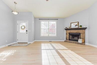 422 S Bridgewater Ln, Muncie, IN 47304 - photo 7