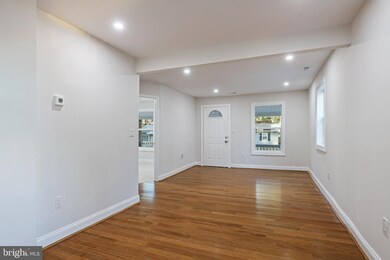 6009 Somerset Rd, Riverdale, MD 20737 - photo 5