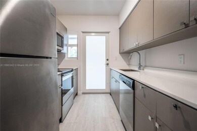 1185 98th St unit 8, Bay Harbor Islands, FL 33154 - photo 7