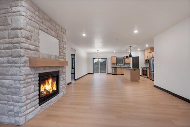 903 Moonbeam Ln, Francis Creek, WI 54220 - photo 3