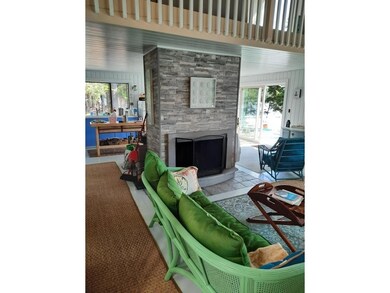 05-Wood Fireplace