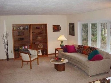 9 Halloway Ln, Northborough, MA 01532 - photo 4