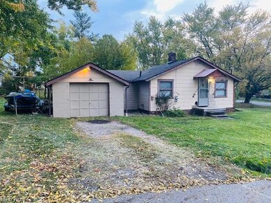 2963 Maple Ave NE, Canton, OH 44714 - photo 4