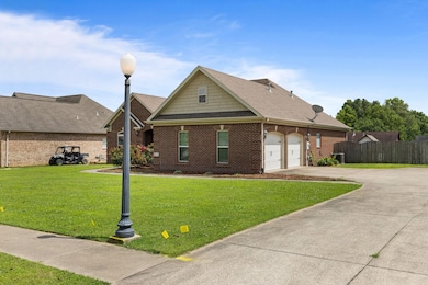 113 Briarwood Dr, Killen, AL 35645 - photo 3