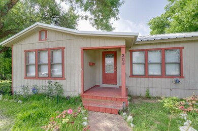 805 E Cedar St, Seguin, TX 78155 - photo 4
