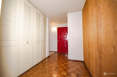 Monaco Villa unit 202B, Mercer Island, WA 98040 - photo 5