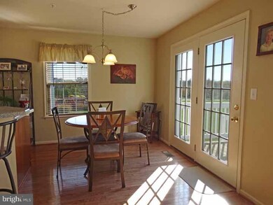 286 Hampshire Dr, Sellersville, PA 18960 - photo 6