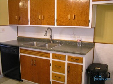 4232 Foxglove Rd, Toledo, OH 43623 - photo 5