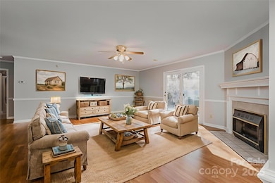 110 Robin Rd, Lincolnton, NC 28092 - photo 2