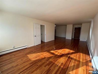 420 Broad Ave unit 5B, Palisades Park, NJ 07650 - photo 5