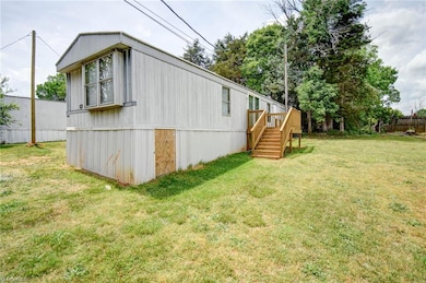 7112 Prospect Church Rd unit 4, Thomasville, NC 27360 - photo 2