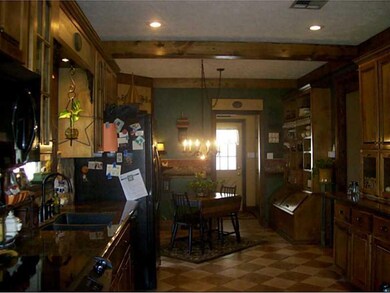 Kitchen. KITCHEN AND BREAKFAST AREA