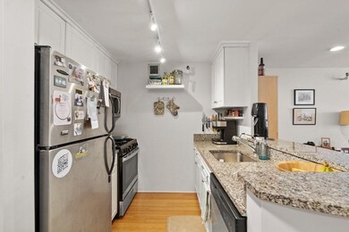 Parris Landing unit 4304, Charlestown, MA 02129 - photo 6