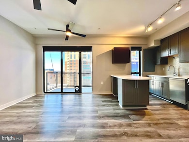 Octave 1320 unit 808, Silver Spring, MD 20910 - photo 4