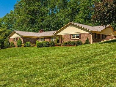 34 Ballantree Dr, Asheville, NC 28803 - photo 2