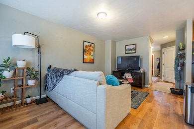 887 Silver Fox Dr, Central Point, OR 97502 - photo 6