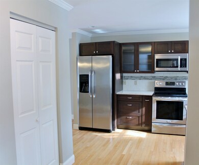 170 Hayes Ave, South Burlington, VT 05403 - photo 6