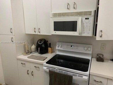 11005 NW 43rd Ln, Doral, FL 33178 - photo 6