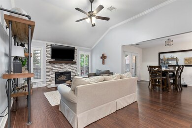 14 Crested Cloud Ct, Spring, TX 77380 - photo 5