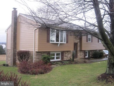 51 S Reamstown Rd, Stevens, PA 17578 - photo 2