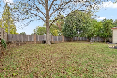 1017 College St, Columbus, MS 39701 - photo 7