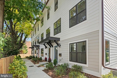 915 N Irving St, Arlington, VA 22201 - photo 4