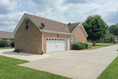 194 Regalwood Dr, Manchester, TN 37355 - photo 6