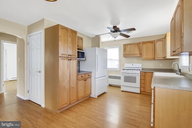 206 W Elm Ave, Hanover, PA 17331 - photo 6