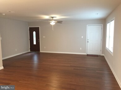 41 Hickory Ln, Colonial Beach, VA 22443 - photo 5