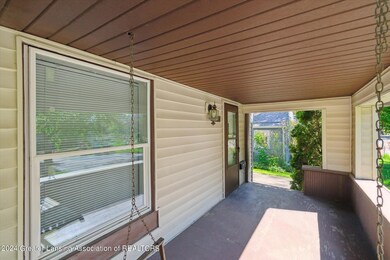 05-1139-Bensch-St-Lansing-MI-48912-Windo