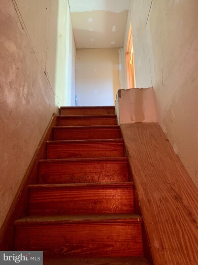 356 E Union St, Tamaqua, PA 18252 - photo 7