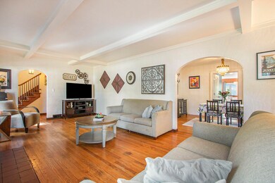 527 W Main St, Niles, MI 49120 - photo 2