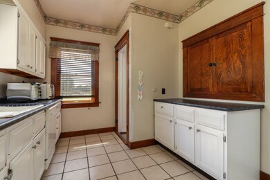 217 N Letcher St, Chenoa, IL 61726 - photo 3