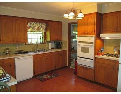 309 Holiday Cir, Pineville, LA 71360 - photo 3