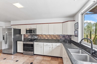 16-Kitchen