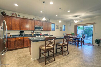 kitchen w/bar & nook