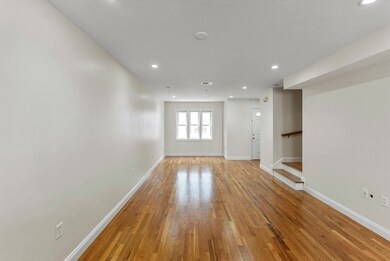 124 W Seventh St unit a, Boston, MA 02127 - photo 7