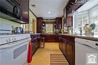 GRANITE COUNTERTOPS IN THE KITCHEN