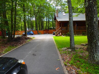 217 Scotch Pine Dr, Pocono Summit, PA 18346 - photo 4