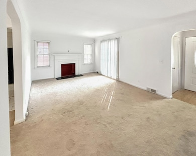 2250 Mershon St, Saginaw, MI 48602 - photo 3